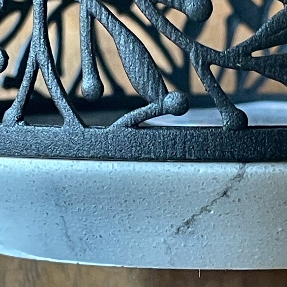 Branch & Berries Single Wick Candle Holder - Picture 4 of 4